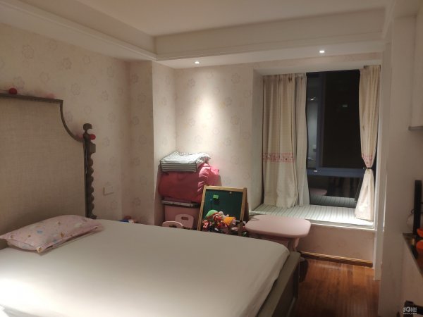 双地铁,低于市场价20W,155W精装套三,随时看房 双地铁,低于市场价20W,155W精装套三,随时看房